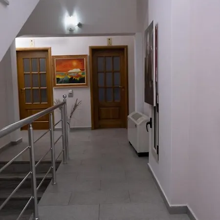 Albjona Гостевой дом