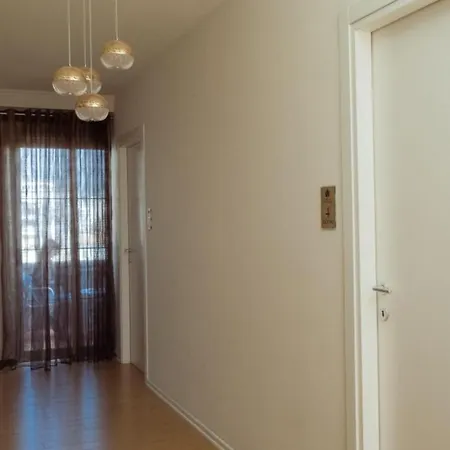 Albjona Гостевой дом *
